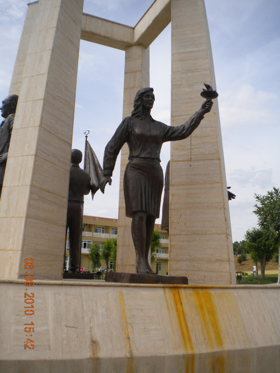 Namık Kemal Üniversitesi Anıtı - Tekirdağ